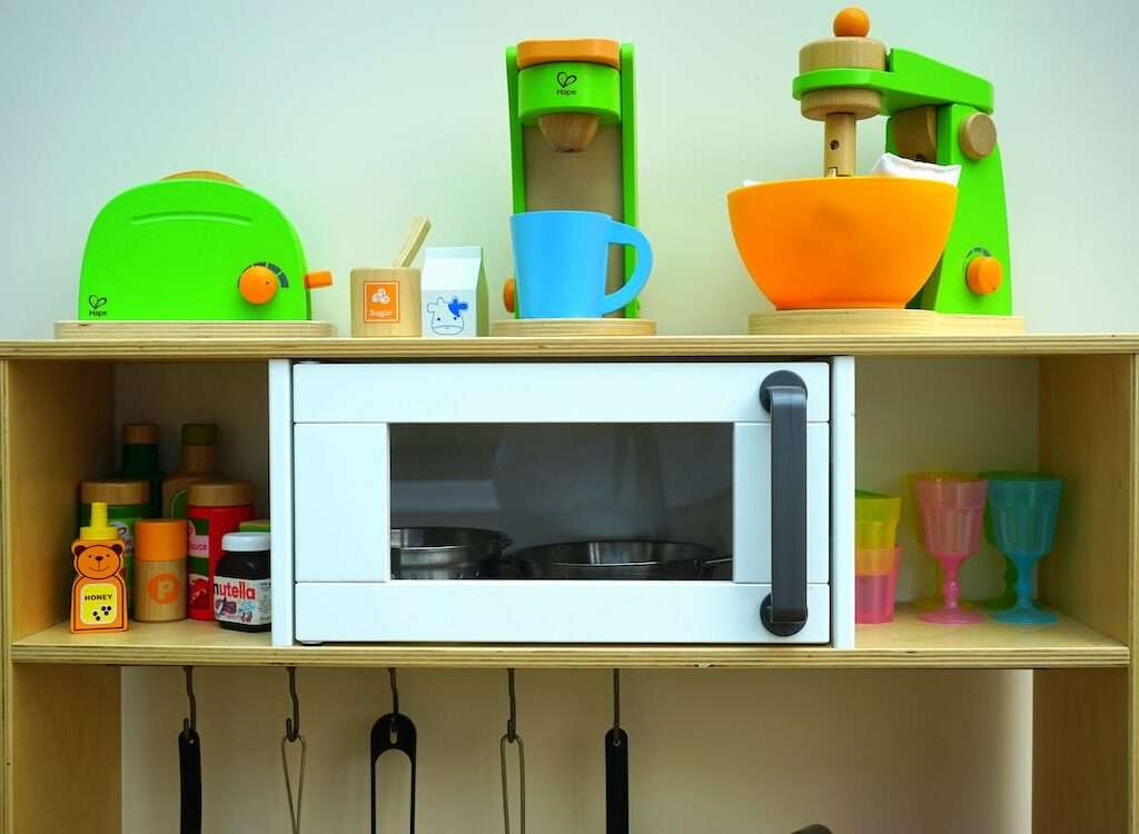 8 essential  things when you buying  a microwave.